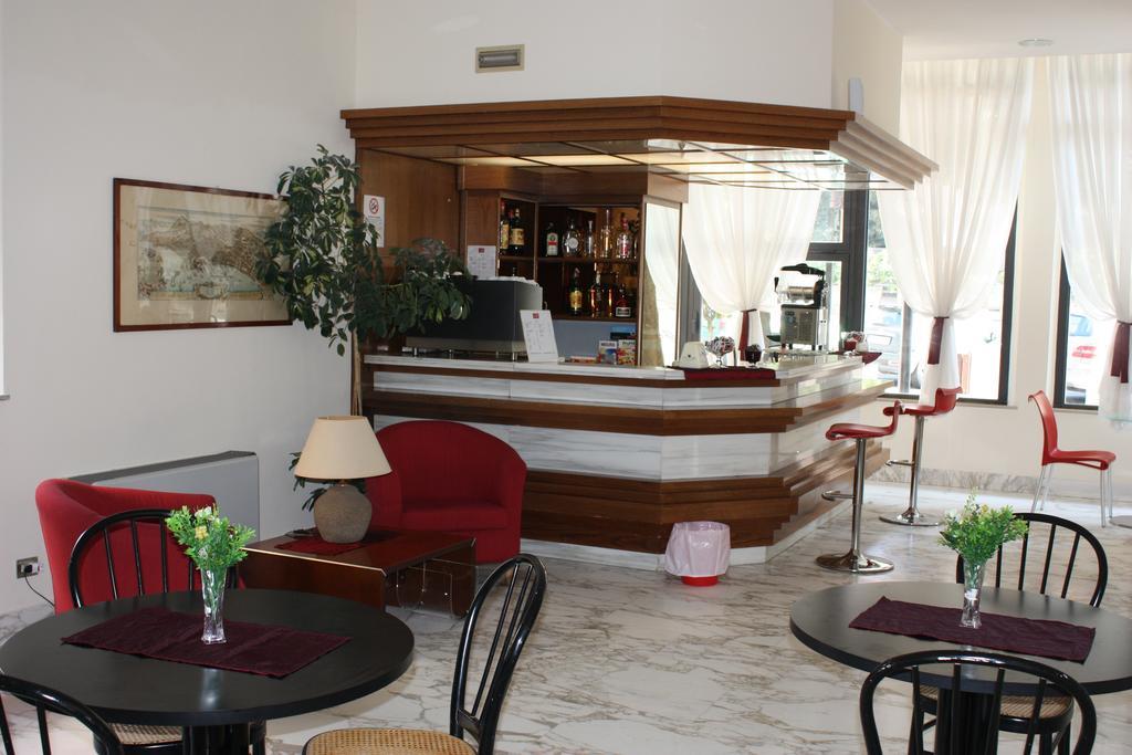 Hotel Mediterraneo 基安奇安诺泰尔梅 外观 照片
