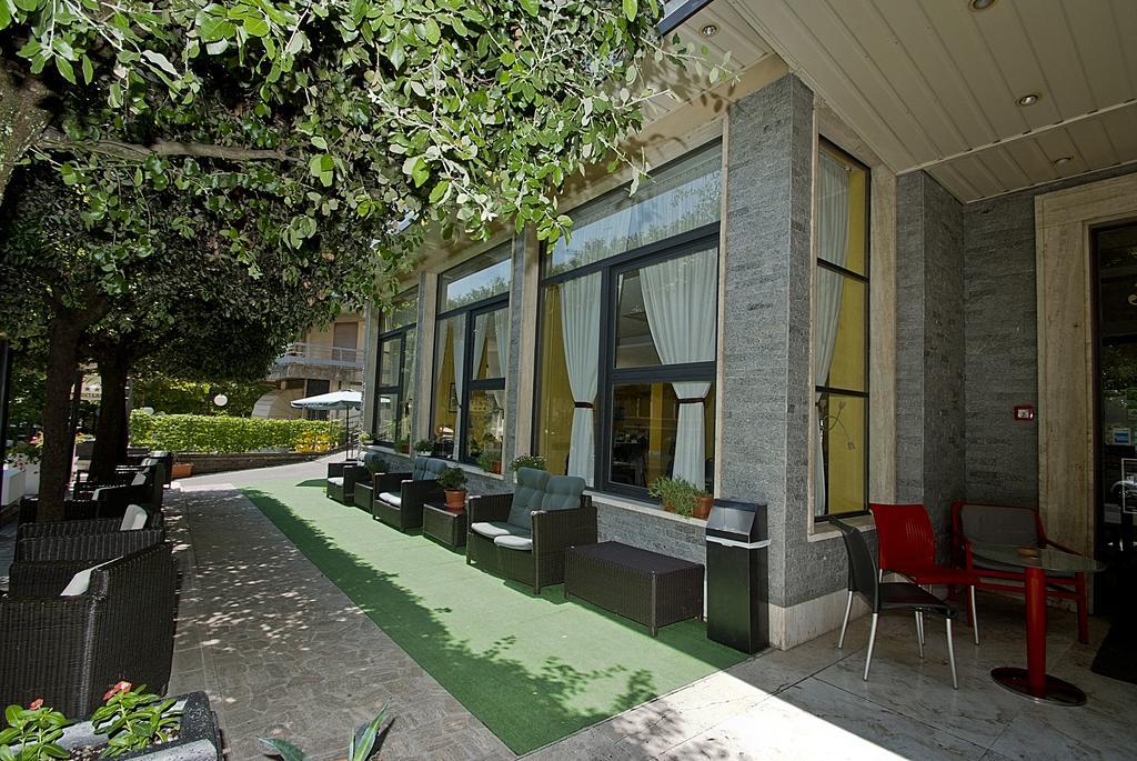 Hotel Mediterraneo 基安奇安诺泰尔梅 外观 照片